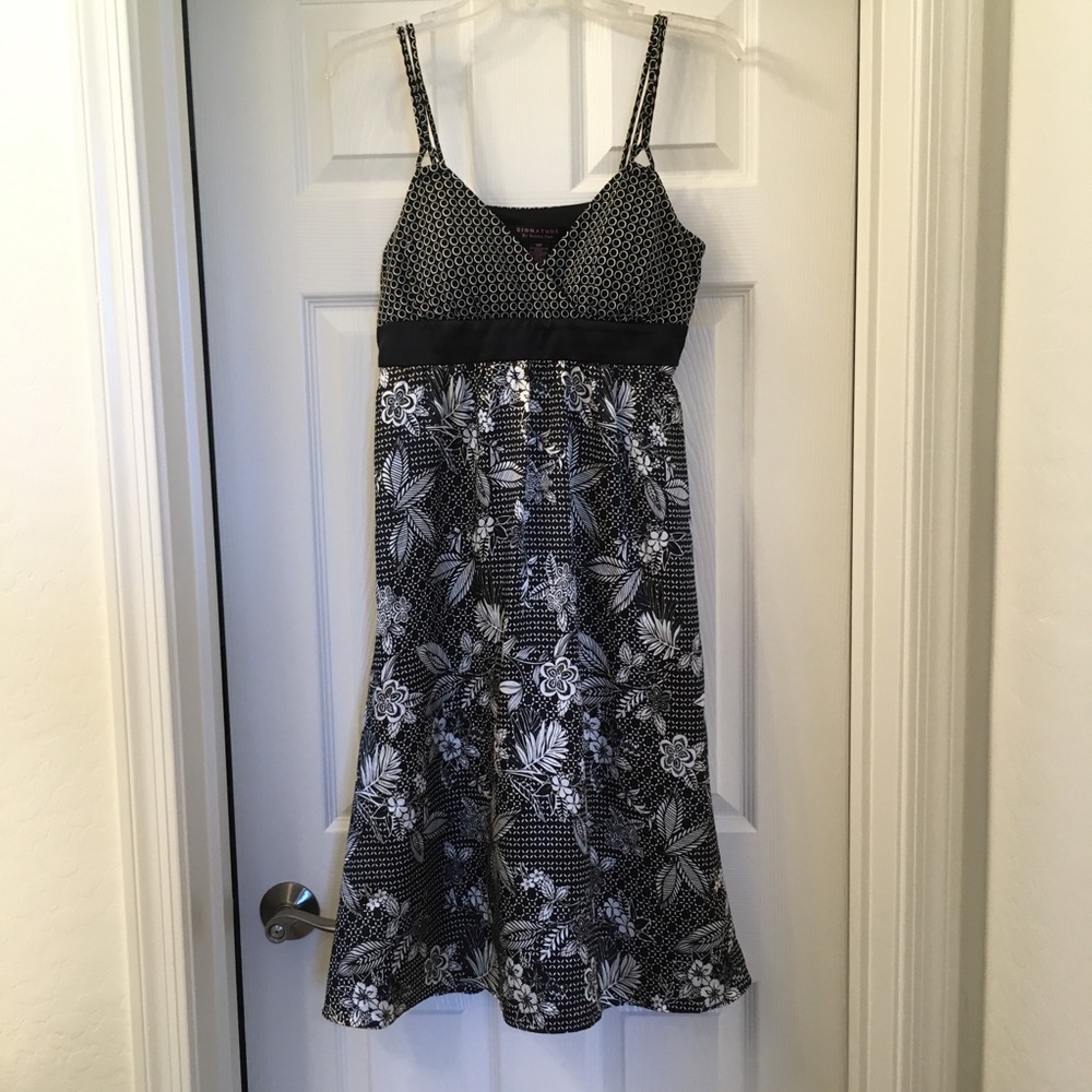 Signature Black & White Floral Spaghetti Strap Dress, 10P